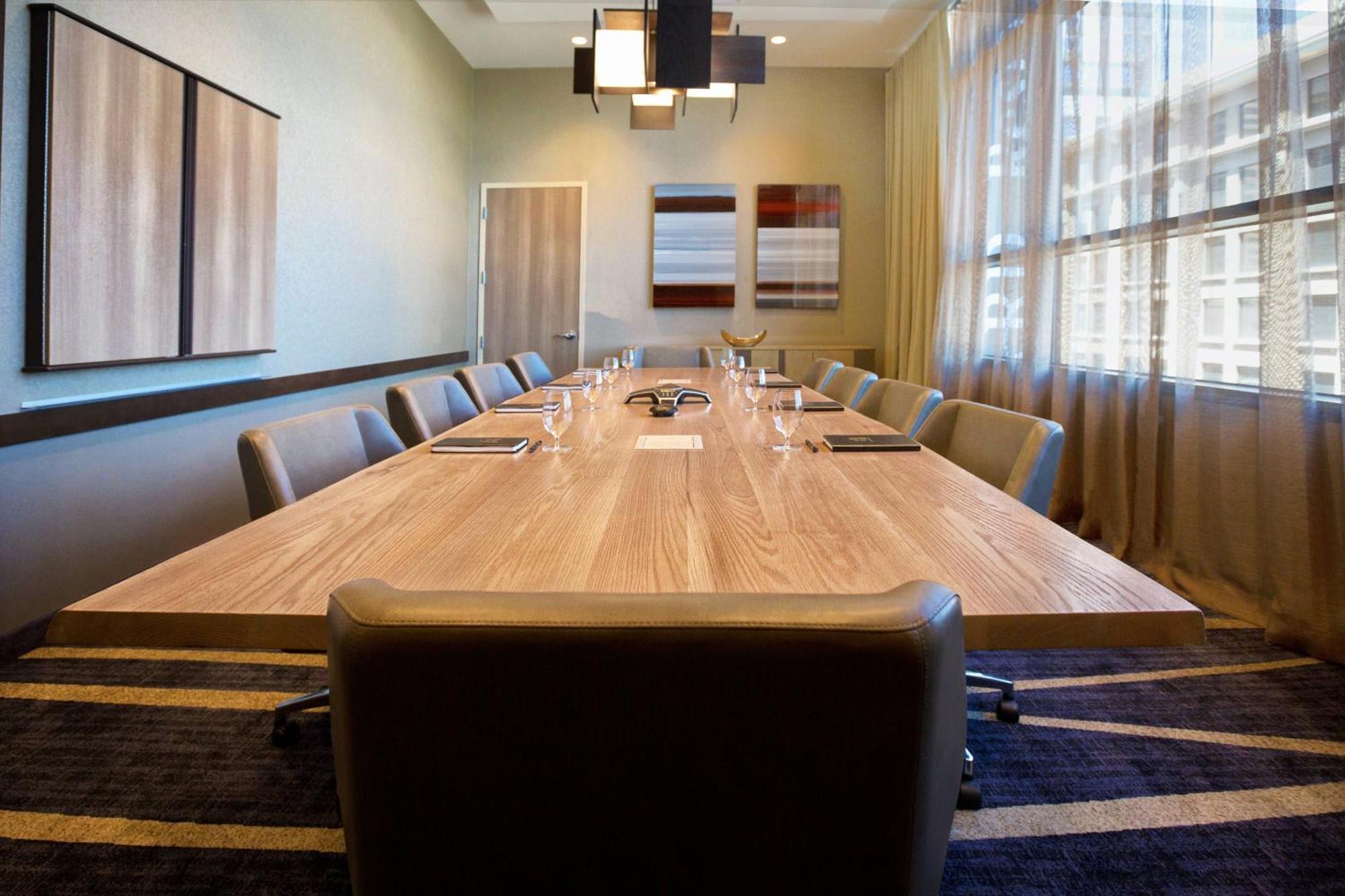 Courtyard By Marriott Phoenix Downtown Exterior foto